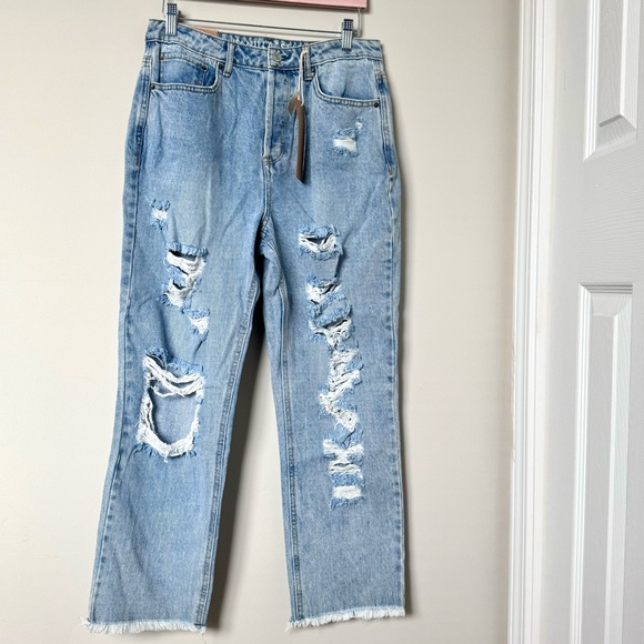 Vanilla Star Denim - 90s boyfriend, super high-rise light wash, distressed denim